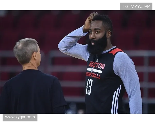 詹姆斯·哈登在火箭队迎来新帮手助力球队提升战斗力